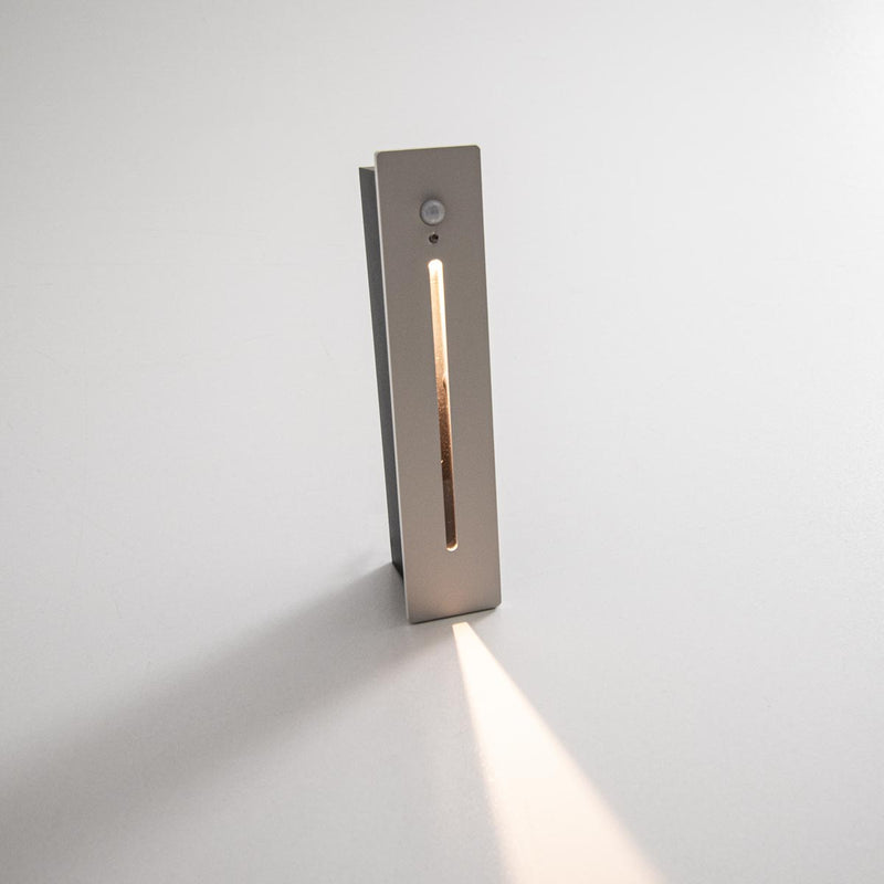 Balizador LED Rift com Sensor de Presença Bivolt IP20 Bella Iluminação ST3166