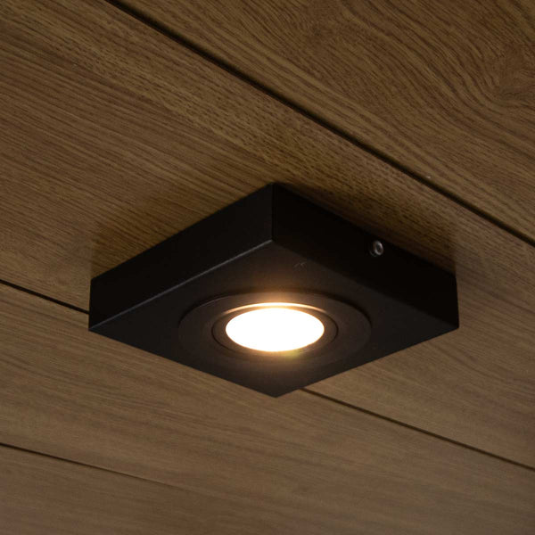 spot quadrado preto luz quente 
