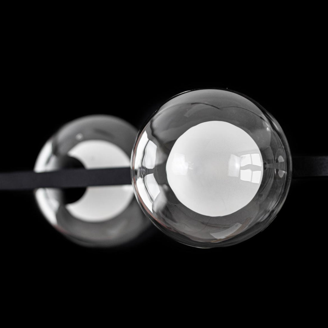 Pendente Orbit Preto 6 Globos Esferas Transparente
