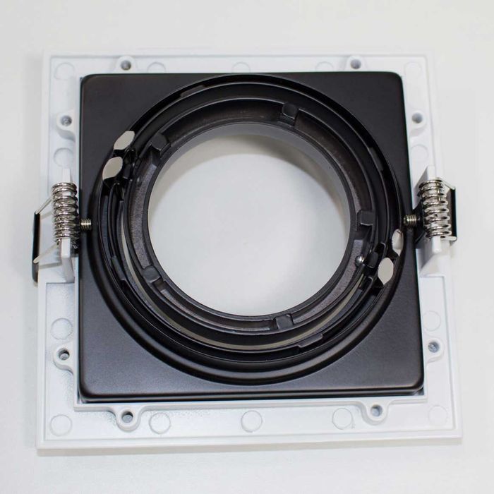 Spot Recuado Embutir Bella Conecta Branco com Preto Par20 E27 Ns7201P St712